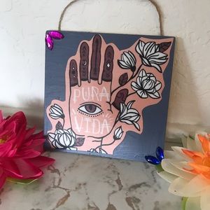 Pura vida wall art